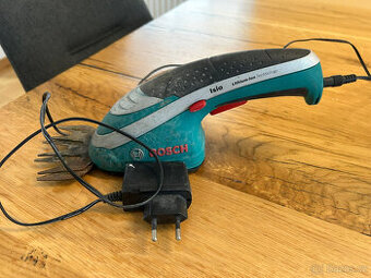 Nůžky na trávu Bosch ISIO  použité, funkční 500Kč
