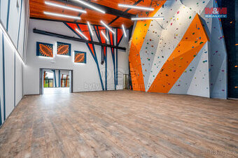 Prodej multifunkčního komplexu pro 300 lidí 1076m2, Okrouhlo