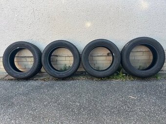 Zimní pneu 235/55/17