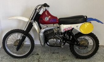 ČZ 380 CROSS MOTOR 981