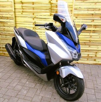Honda Forza 125