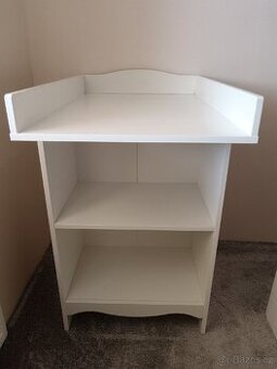 Přebalovací pult Ikea