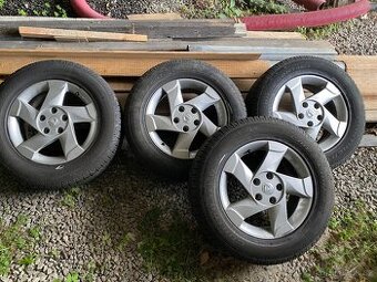 ALU kola disky Dacia Duster R16 5x114,3 ET50 6,5J