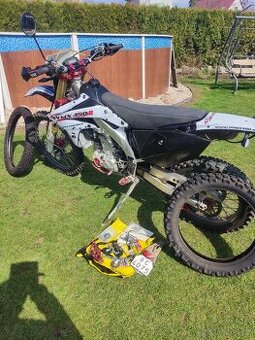 WVMX 450R - 1