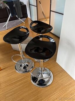 Barová stoličky chrom + černý plast 3 ks