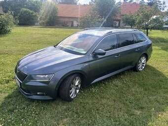 Skoda Superb nehavarovane