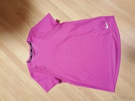 Prodám dámské tričko Nike vel S