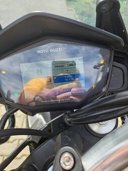 Moto Guzzi V85TT