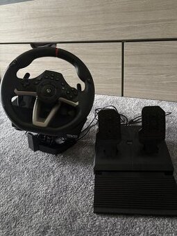 Volant s pedály na Xbox - 1