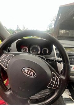 Kia ceed 2009