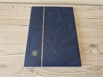 Album Lindner se známkami.