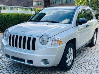 Jeep Compass 2.0D 4x4 MANUÁL SENZORY VÝHŘEV TAŽNÉ