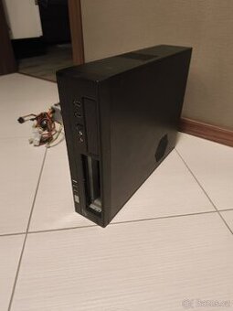 PC skříň "Slim" v dobrém stavu