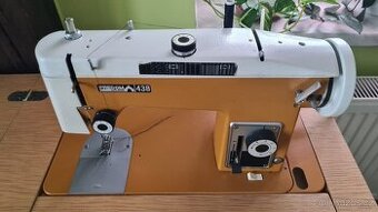 Šicí stroj Predom Lucznik 438 skříňkový