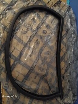 Fiat Ducato 2016 nová pravá okenní guma