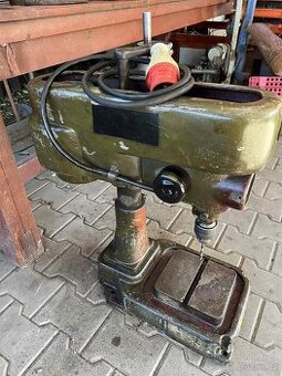 Stojanová vrtačka Jihokov