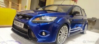 1:18 Ford Mondeo ST a Ford Focus ST