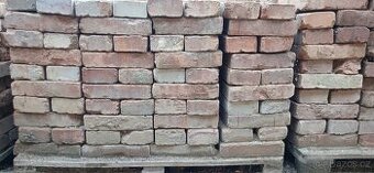 Staré pálené-(očištěné)-cihly