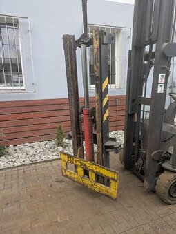 zvedací zařízení z vysokozdvižného vozíku