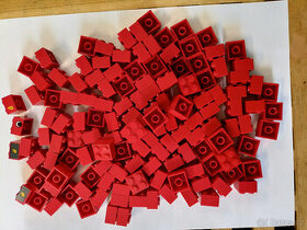 velke mnozstvi Lego kostiček 2x2,3x2,4x2....