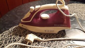 Napařovací žehlička