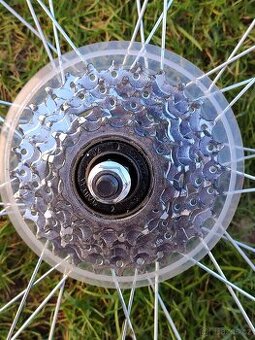 kolo zadní nové 28 viz foto 1100 Kč