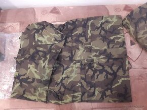 Maskovací bunda a kalhoty