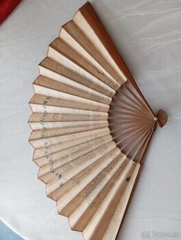 Vějíř s originálním podpisem Svatopluka Čecha