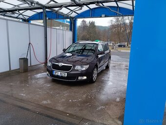 Škoda Superb 2.0 2011