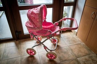 Kočárek pro panenky