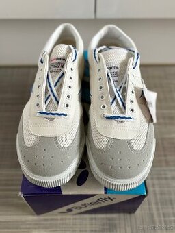 Salove tenisky zn.Butterfly - vel.37