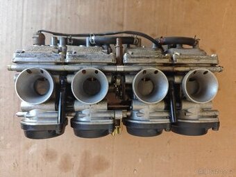 Yamaha XJ 600 - karburátory