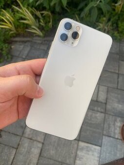 iPhone 11 PRO MAX 256Gb, malé škrábánce