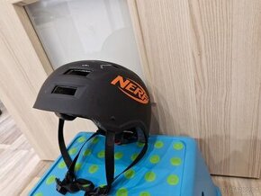 Prodám dětskou helmu NERF