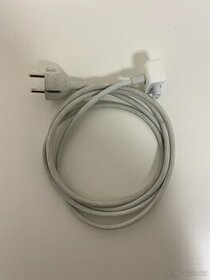 Kabel s konektorem pro nabíječku na MacBook