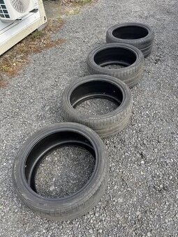 Nokian Tyres Powerproof SUV 295/35 R21
