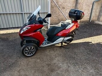 Peugeot Metropolis 400i Stačí řidičák skupiny B 