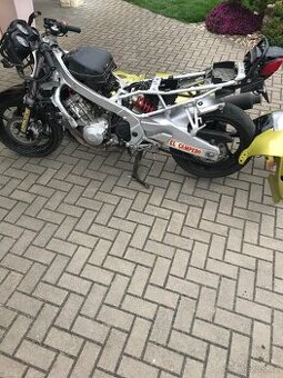 Prodám n.d. na Honda CBR600F r.v.1992 PC 25. - 1