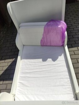 Dětská rostoucí postel s matraci