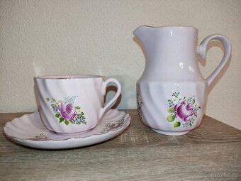 Růžový porcelán set