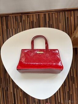 Louis Vuitton Wilshire Vernis – elegantní lakovaná kabelka