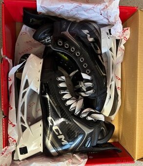 Hokejové brusle Ccm Tacks XF Pro