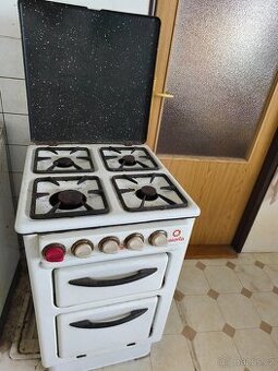 Retro plynový sporak