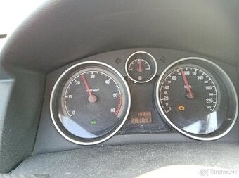 Prodám Opel Astra h,1,7 rv.2009,81kw,