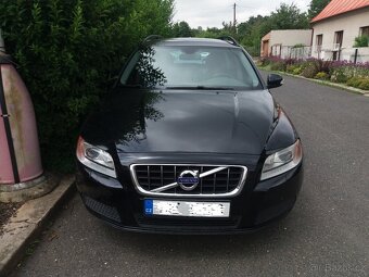 Volvo V70 2.0D 2010, černá metalíza