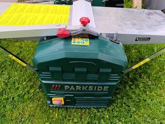 Srovnávací a tloušťkovací frézka Parkside PADM 1250 A1