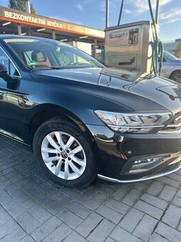Volkswagen Passat B8 2.0 TDI 110kW DSG / Facelift 2022