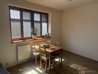 PRONÁJEM BYTU 2+1 80 m2 V HISTORICKÉM CENTRU OLOMOUCE, ul. O