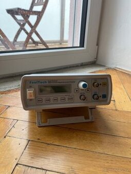 FeelTech FY2200SP – 2kanálový generátor signálu