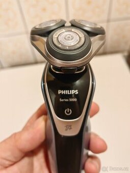 Holicí Strojek Philips S5000 pro mokré i suché holení S5530